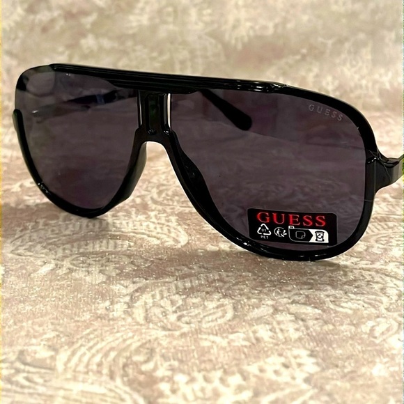 Brand New Guess Shield Aviators Black Frame Lens Metal Arms Men’s Sunglasses - Picture 14 of 15